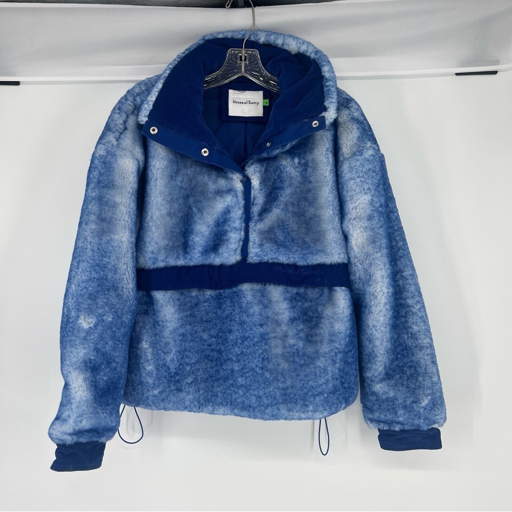 House of Sunny Faux Fur Blue Dip Dye Athleisure Bold Colorful Pullover Jacket M - Picture 2 of 6